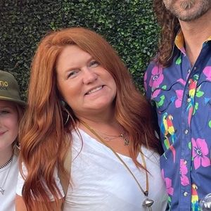 Meet your Posher, Posh